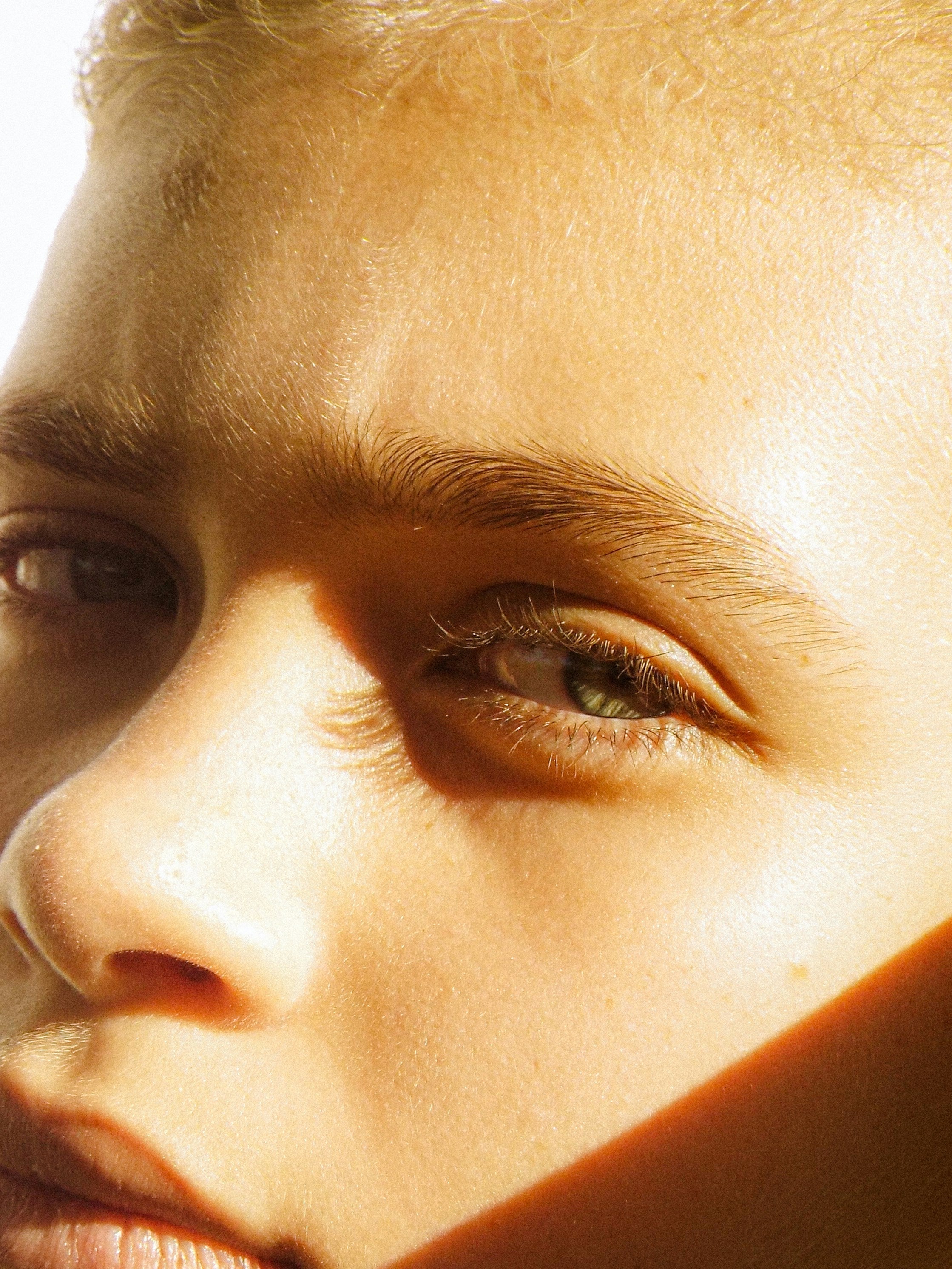 Your Skin Is Talking to Your Brain Every Time You Step Into the Sun